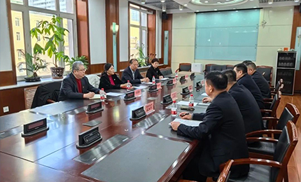 哈藥股份董事長胡曉萍、總裁蘆傳有赴黑龍江省藥品監督管理局座談交流